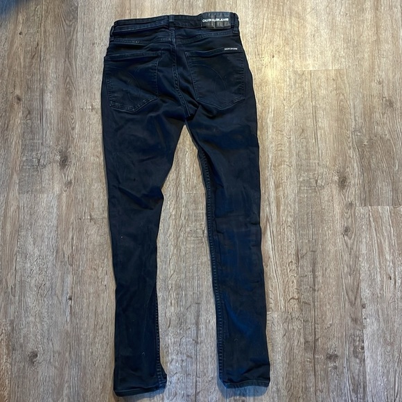 BLACK CALVIN KLEIN SKINNY JEANS (28x32) - Picture 6 of 8